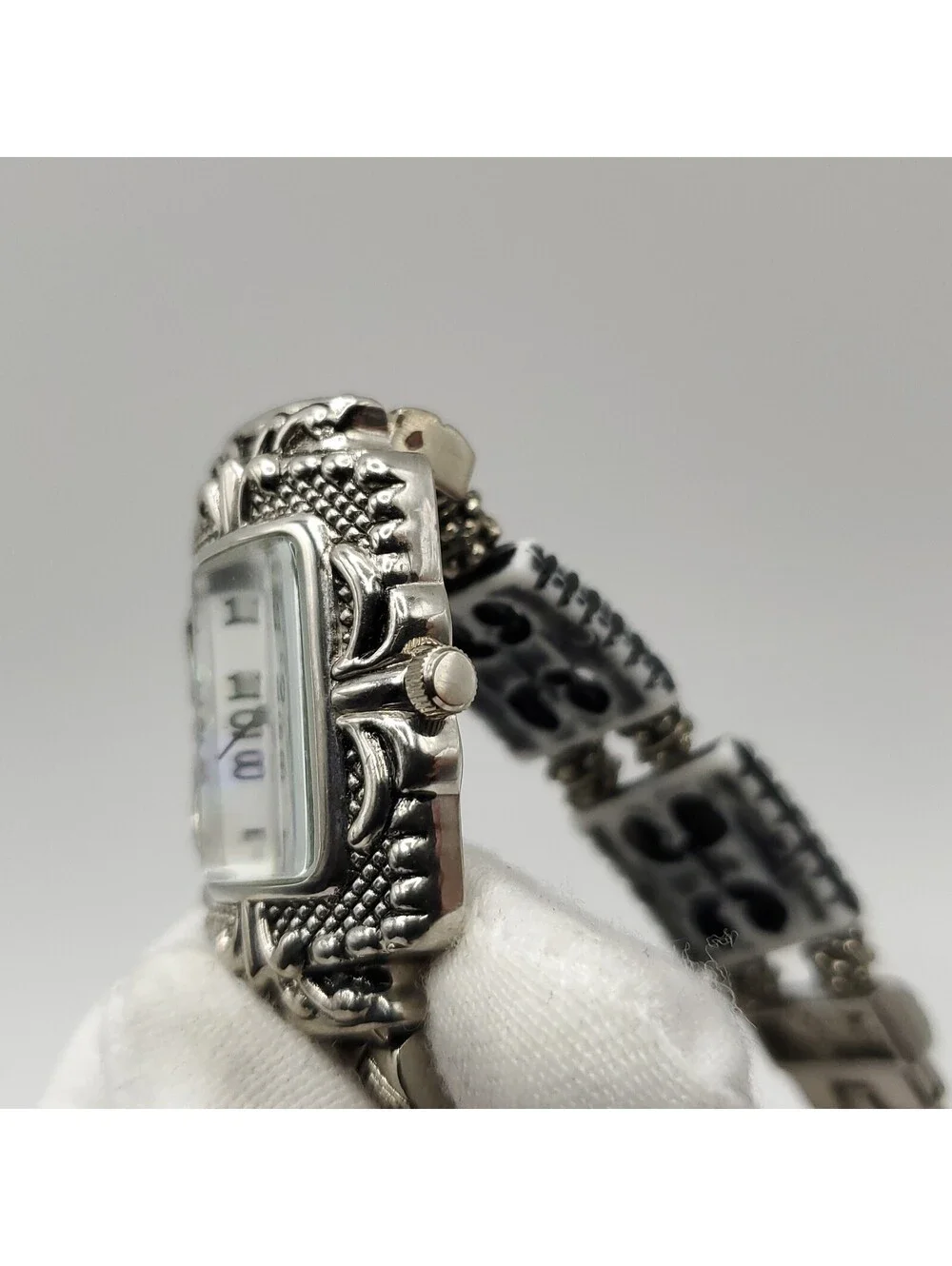 LA Express Watch Women Silver Tone MOP Dial Decorative Band New Battery 23mm
